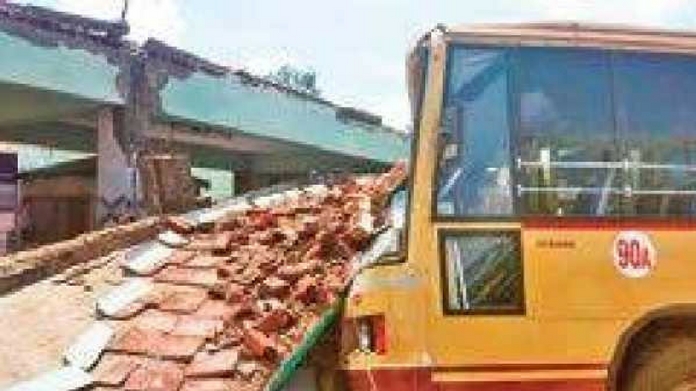 bus stand collapsed at TN