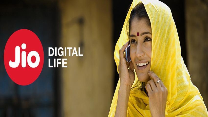 jio impose limitations on free call jio gives 2599 rupees cash back for 399 recharge jio launches new year offer again