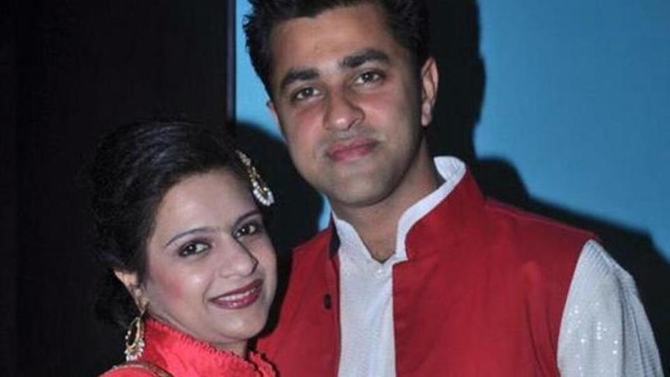 woman shot dead at delhi