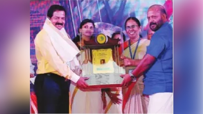 Madhyama Sreshta puraskaram for SKN