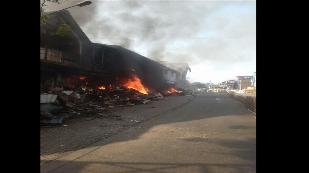 fire at bandhra slum
