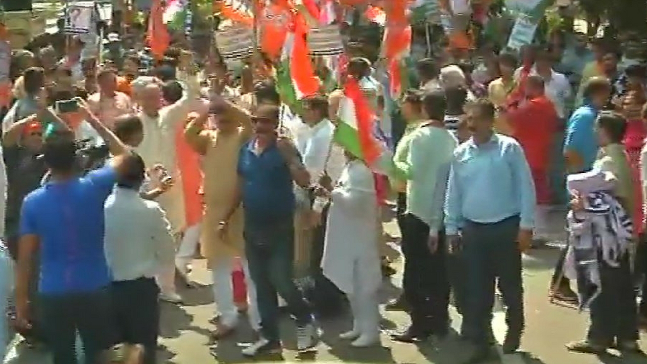 bjp protest to akg centre (1)