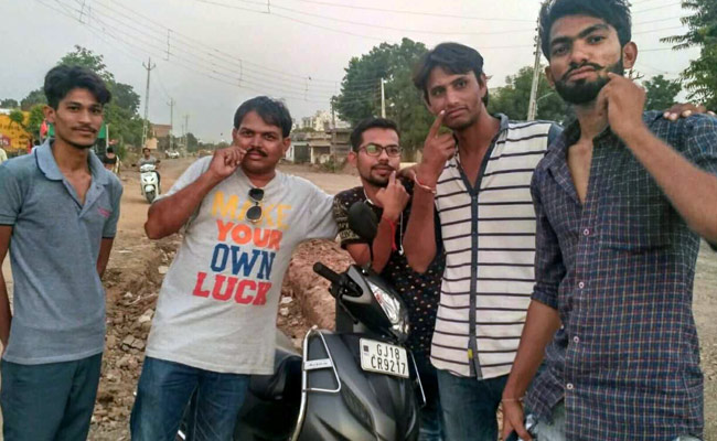 gujarat-dalit-moustache-protest