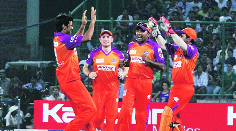 bcci should give kochi tuskers 850 crore as fine
