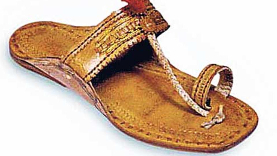man-loses-chappal-registers-complaint-at-police-station