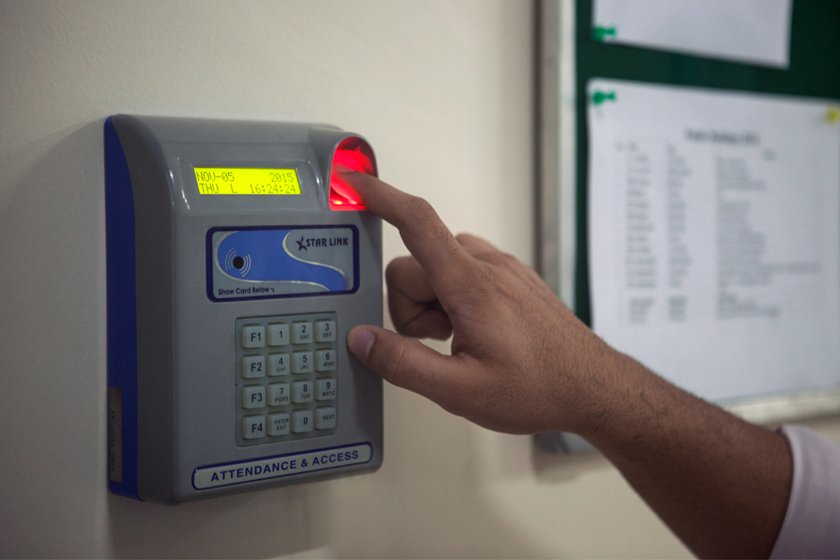 punching in medical college biometric attendance mandatory in secreteriate