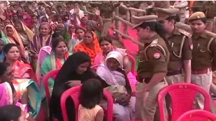 Yogi Adityanath's Rally, Cops Make Woman Remove Burqa
