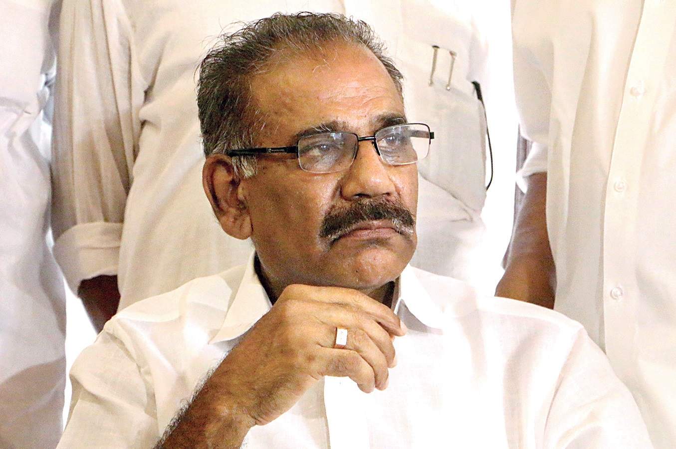 court to consider plea on cancelling case against saseendran today plea in hc to not withdraw honeytrap case against saseendran