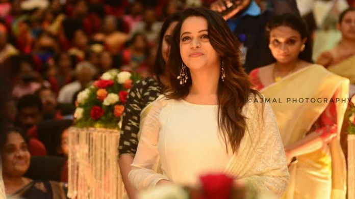 bhavana appearance during Jyothi Krishna wedding
