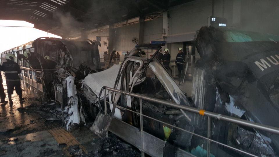 fire at mumbai monorail
