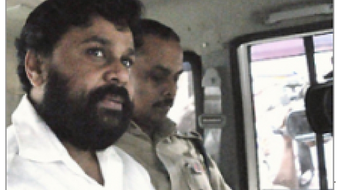 dileep dileep reached court to get back passport court accepts charge sheet against dileep dileep question chargesheet