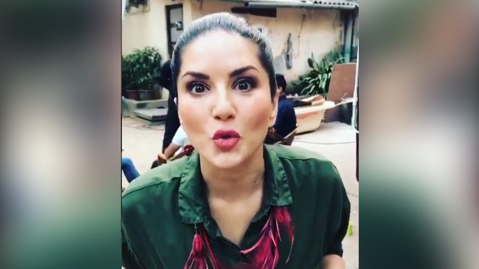 sunny-leone-revenge-for-snake-prank