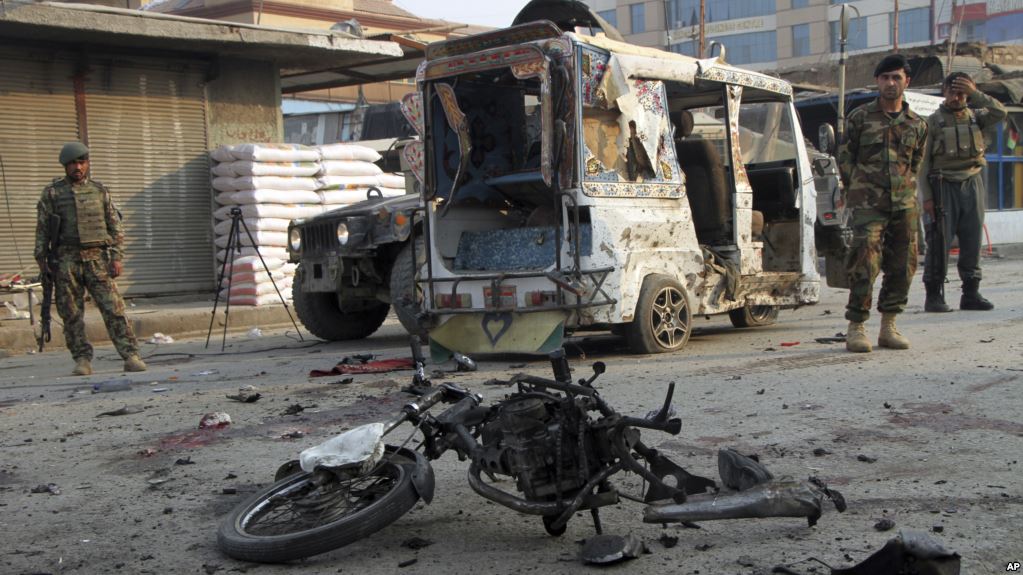 suicide bombing in afghan killed 6