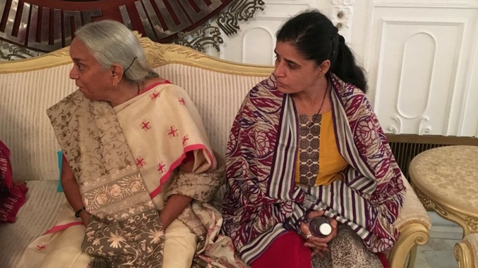 mother and wife met kulbhushan yadav