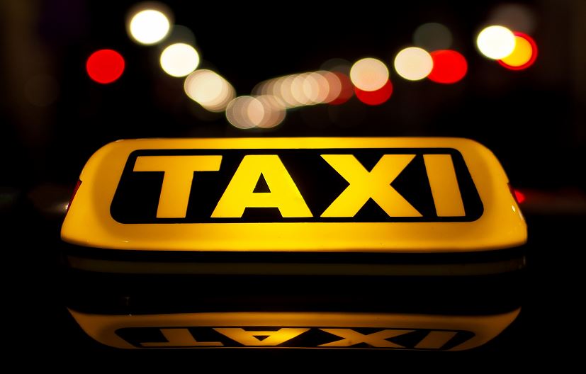 online taxi driver strike in kerala defence force should not use online taxi
