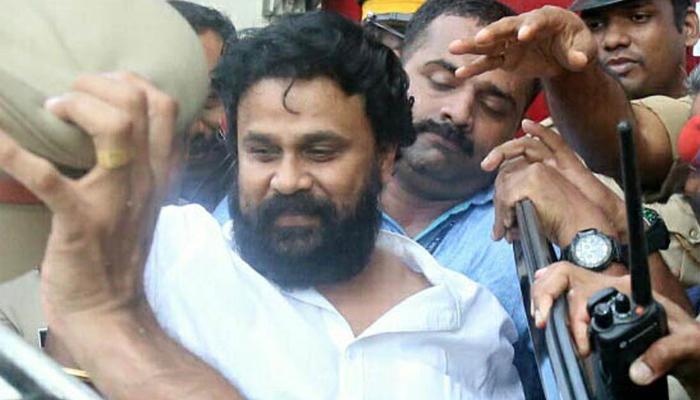 shouldnt give visuals to dileep says police
