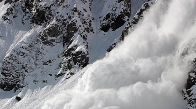 kashmir snowslide avalanche