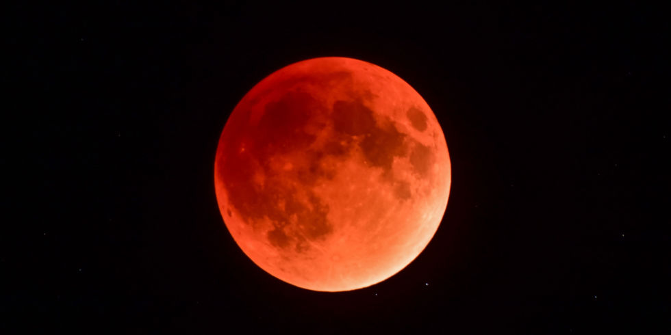 blood moon in january