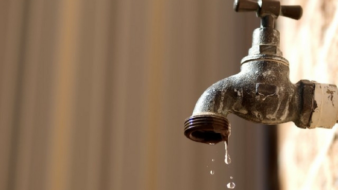 200rs fine for wasting water