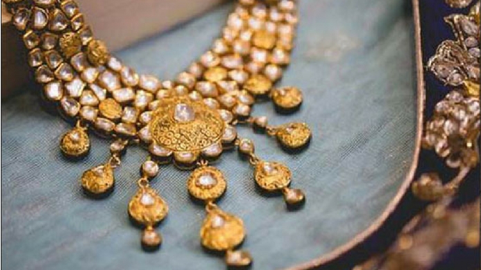 Jewellery chain Kanishk Gold defrauds 14 banks