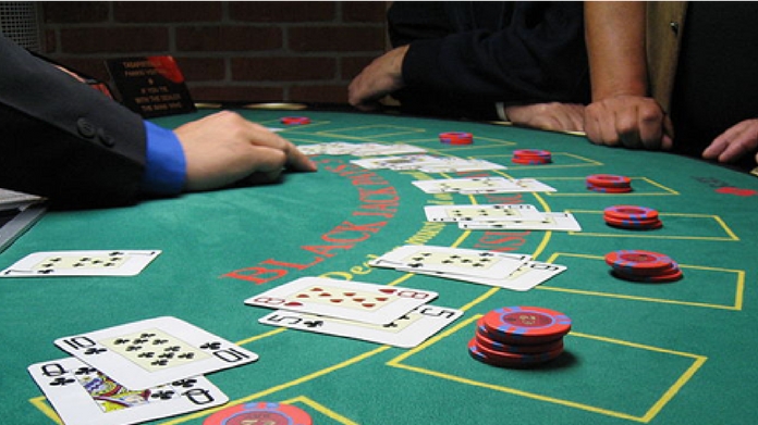 Man loses wife and 2 kids in gambling
