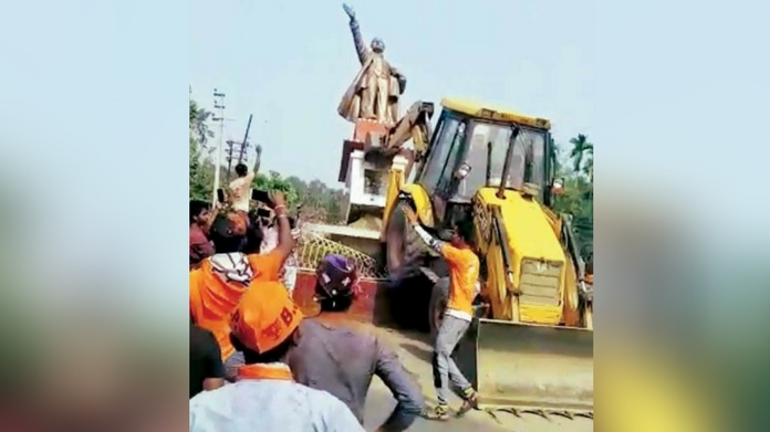 BJP attacks cpm offices in tripur