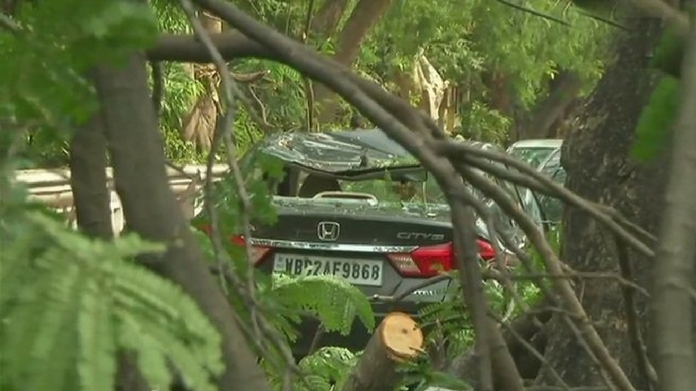 15 dead in cyclone in west bengal