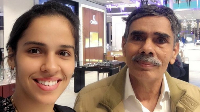Saina nehwal with father