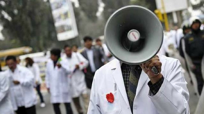 govt says will conduct talk over strike only if stop strike