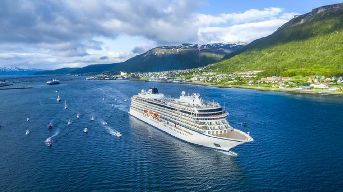 India's first cruise service starts