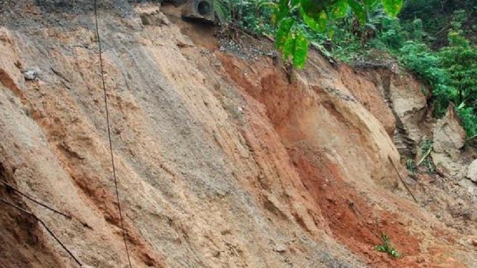 kozhikode land slide