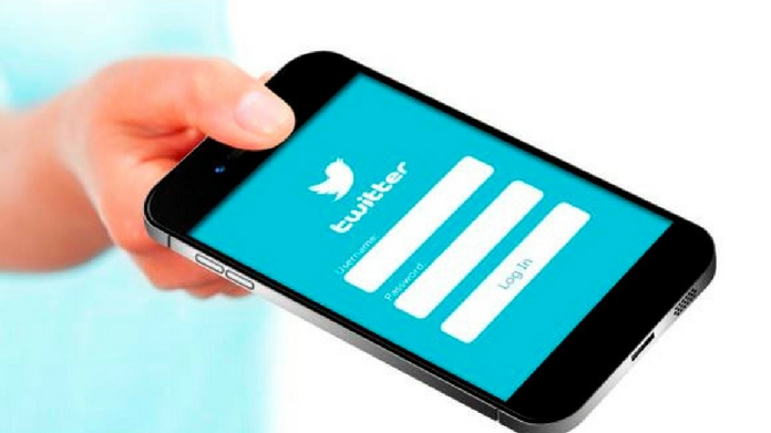 twitter asks users to change password