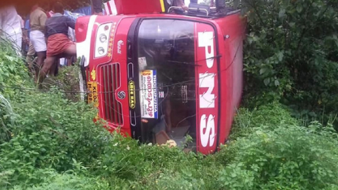 adimaly bus overturned