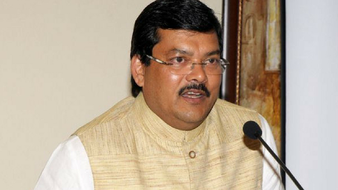 rahul recieved complaint against mukul wasnik