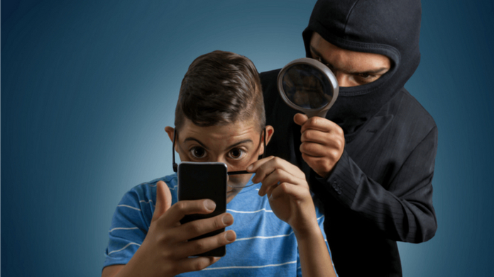 Security experts warns your phone listens to everything you say