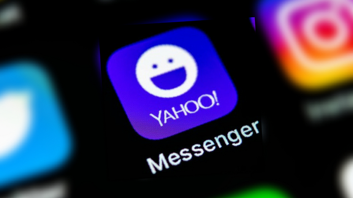 yahoo messenger stops service