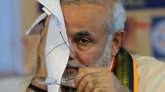 modi loses 3 lakhs followers