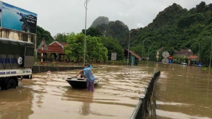 flood in vietnam killed 19