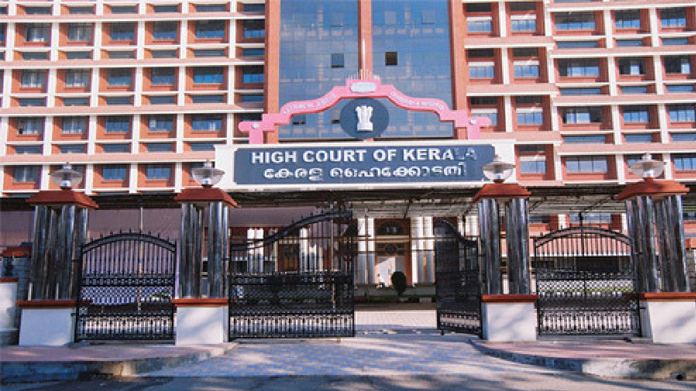 govt in hc against oommen chandy in solar case