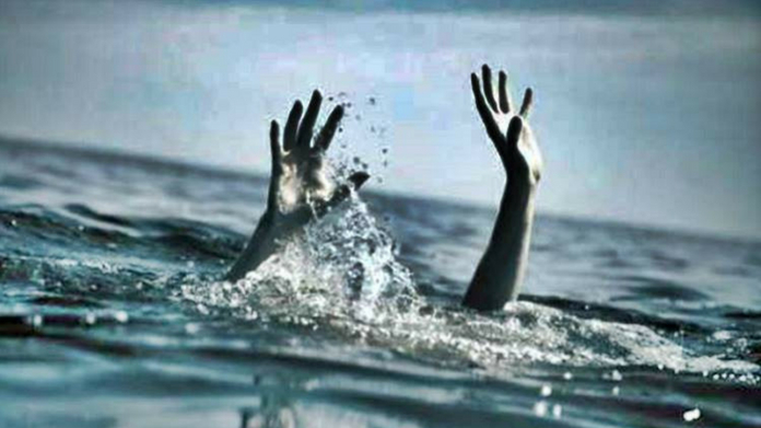 kollam boat capsized one dead