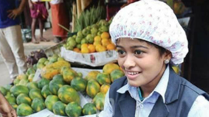lifestory of hanan who sells fish in school uniform