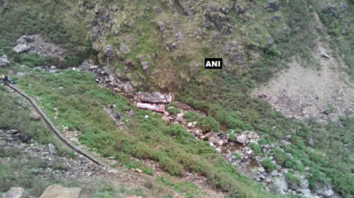 uttarakhand bus fell into gorge killed 20