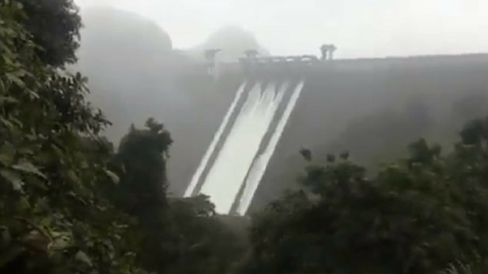 amount of water pumped out of cheruthoni dam to be raised to 1300 cumecs