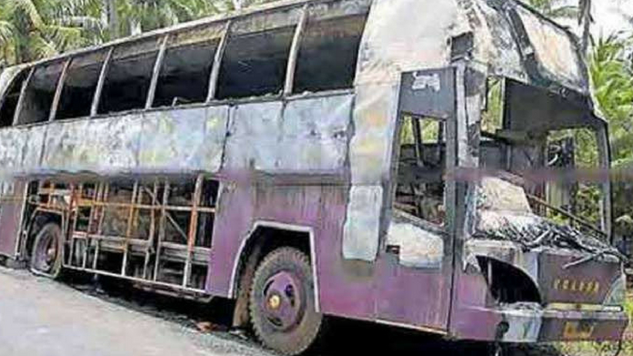 chavakkad luxury bus burned while moving