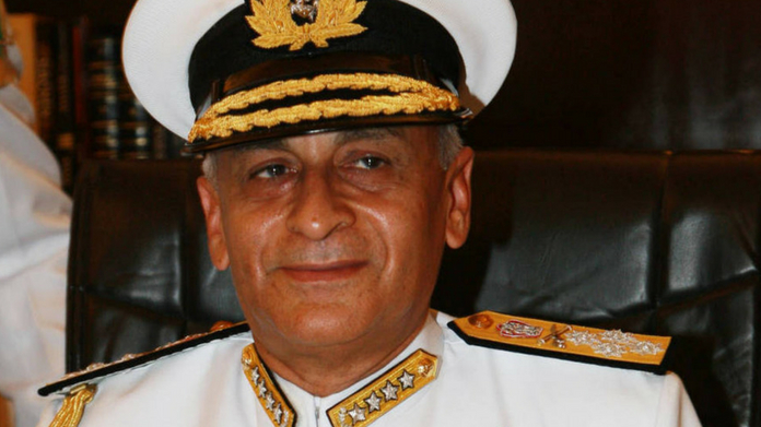 navy officials donates one day salary to cmdrf
