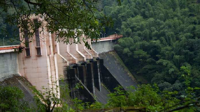 red alert in idamalayar dam