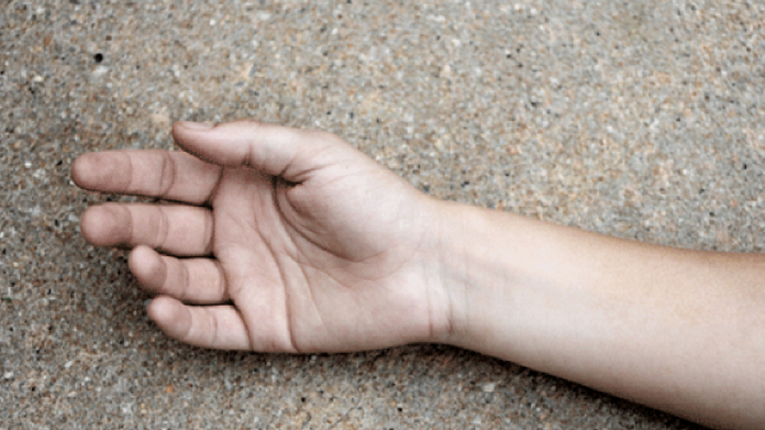 youth jump off building after teachers force him to tie rakhi