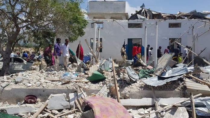car bomb attack in mogadishu killed three