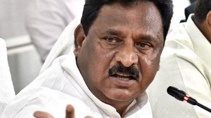 andhra deputy cm chinna rajappa donates 35 crore to kerala