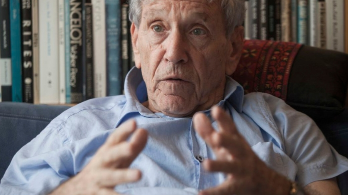 amos oz passes away
